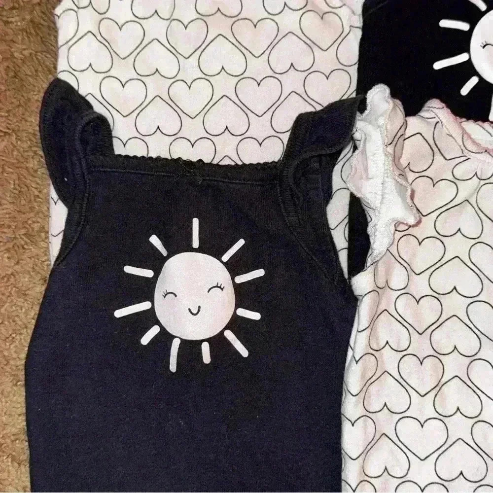 🩷 Carter’s Baby Girl 3M Twin Bundle - Heart & Sun Print Sleeveless Bodysuits - Picture 3 of 5